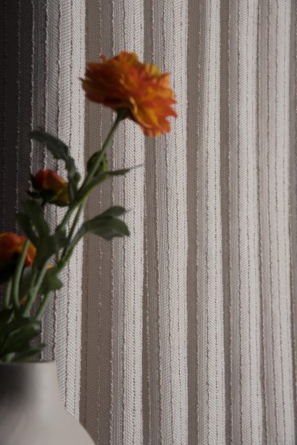 Vertical texture curtains - Image 3