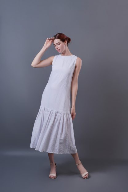 Sleeveless Pleated Hem Dress - Image 3
