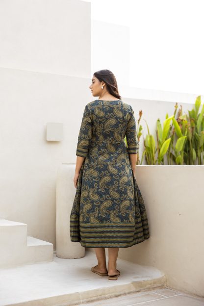 Retro pattern dress - Image 6