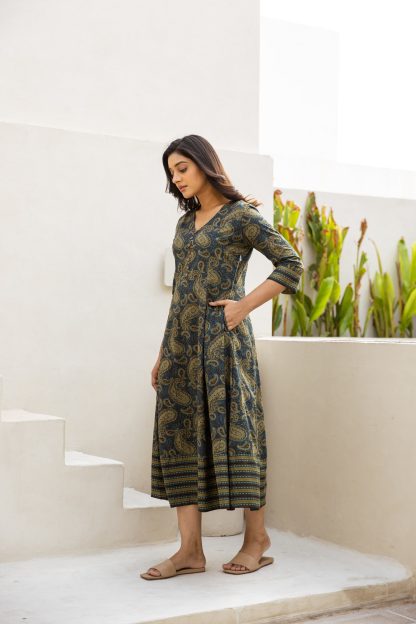 Retro pattern dress - Image 5