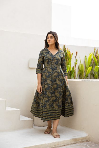 Retro pattern dress