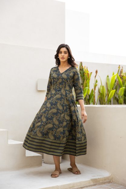 Retro pattern dress - Image 3