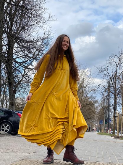 Vintage style gold velvet dress - Image 4