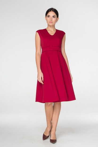 Red mid-length fitted flared skirt