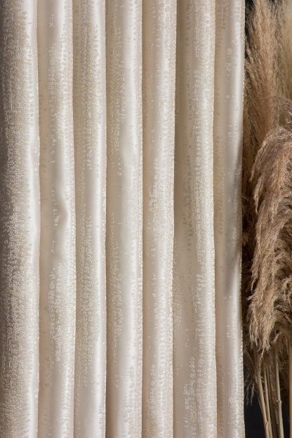 Luxurious textured jacquard curtains - Image 2