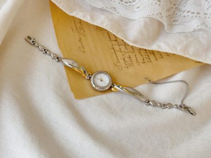 Vintage Metal Women's Watch - Image 5