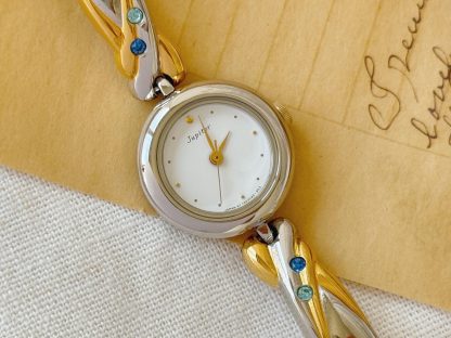Vintage Metal Women's Watch - Image 4