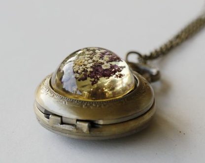 Vintage Floral Resin Pocket Watch - Image 3