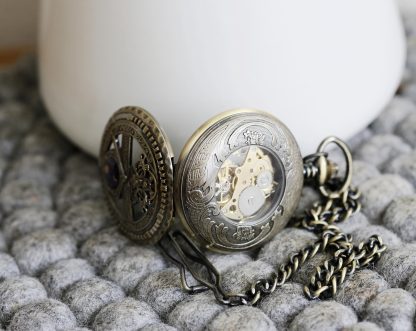 Vintage gold skeleton pocket watch - Image 3
