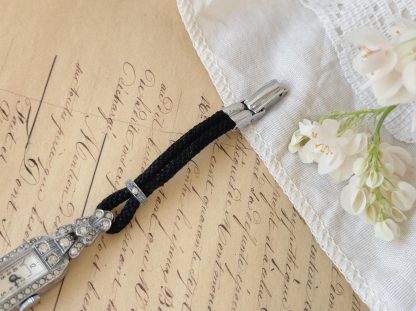 Vintage Strap Women's Watch - Image 5