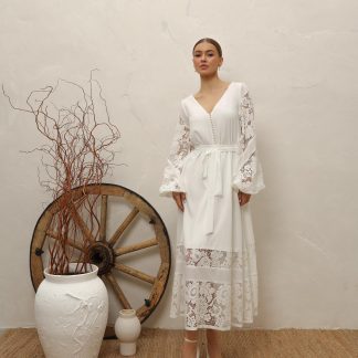 Lace Knee-Length Wedding Dress