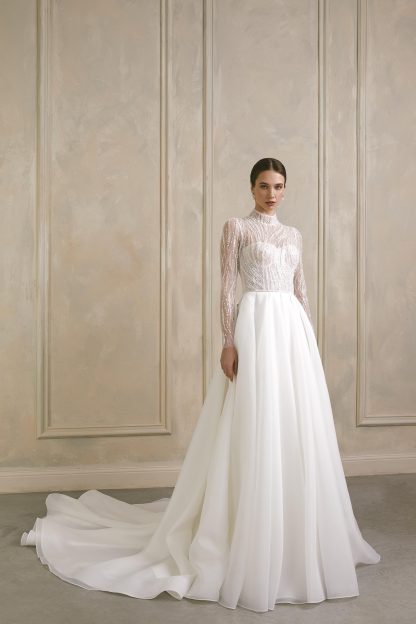 Elegant wedding dress