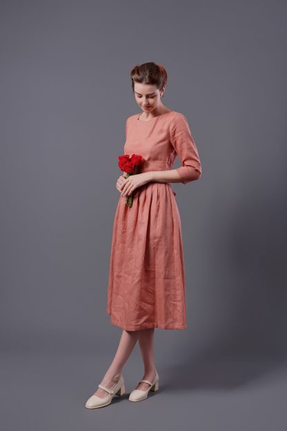 Artistic linen dress with mid-length sleeves - Image 5