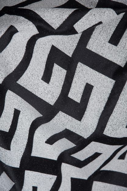 Artistic geometric jacquard blackout curtains - Image 3