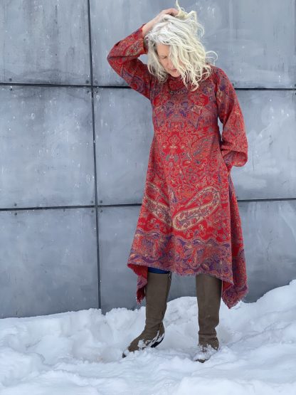Knee-length long sleeve dress - Image 2