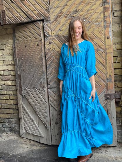 Retro off-shoulder dress