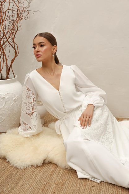 Simple Rustic Lace Sleeve Bridal Gown - Image 7