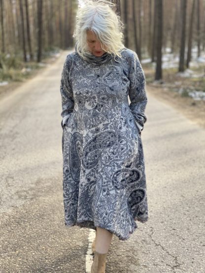 Women's wool long sleeve dress below the knee