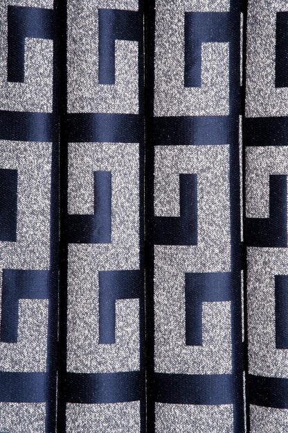 Artistic jacquard blackout curtains - Image 4