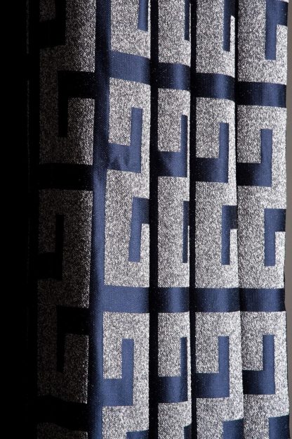 Artistic jacquard blackout curtains - Image 2