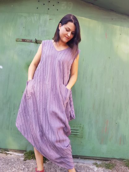 Pleated sleeveless dress - Image 2