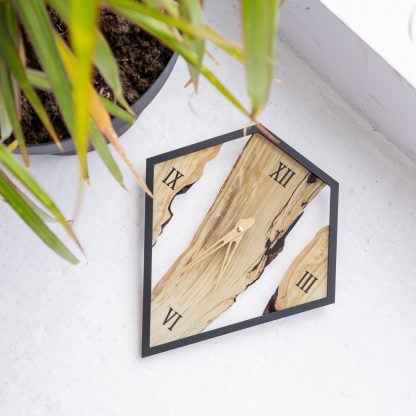 Unique design solid wood wall clock - Image 2