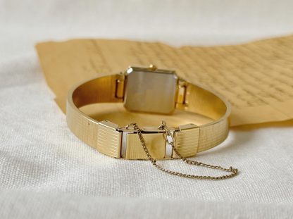 Vintage Metal Women's Watch - Image 6
