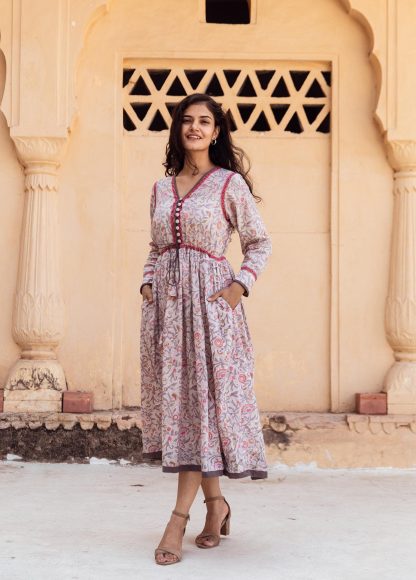 Floral waist dress - Image 7