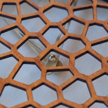 Wooden honeycomb wall clock - Image 4