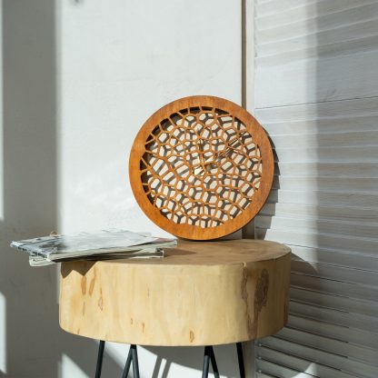 Wooden honeycomb wall clock - Image 5