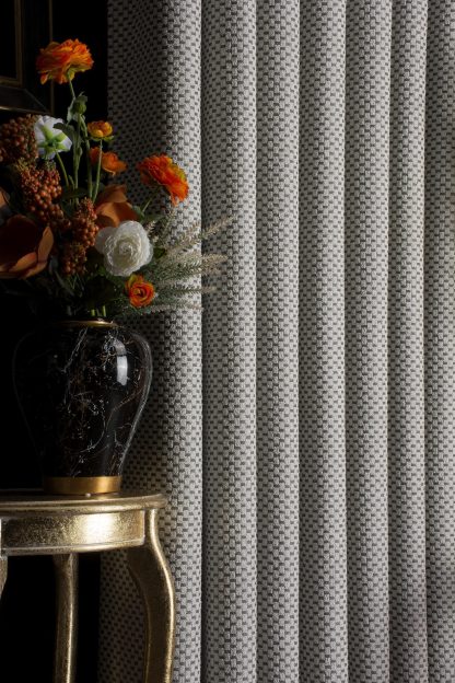 Woven textured blackout curtains - Image 2