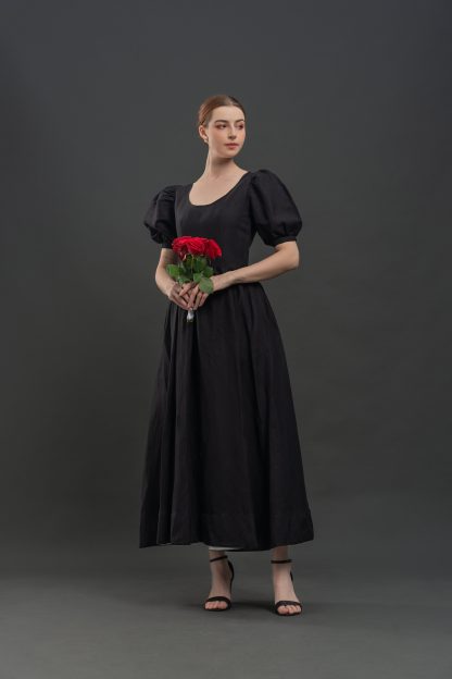 Hepburn style black puff sleeve dress