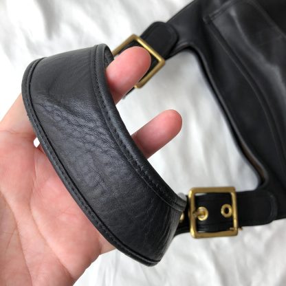 Classic black leather shoulder bag - Image 6
