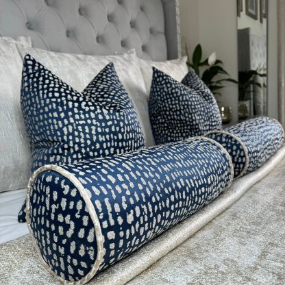 Polka dot cylindrical pillow - Image 8