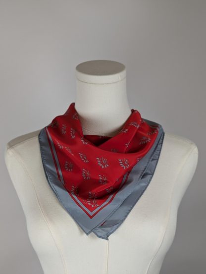 Red and grey contrasting print small square scarf - Image 5