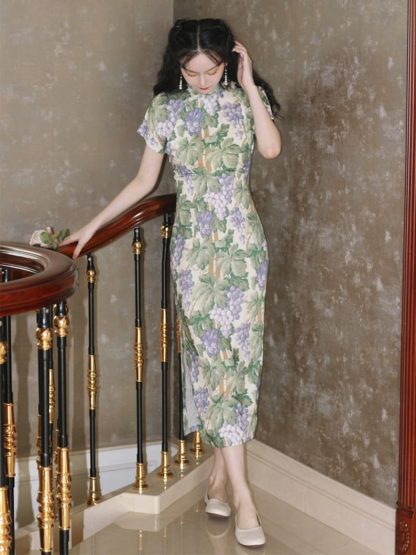 Grape vine cheongsam - Image 5