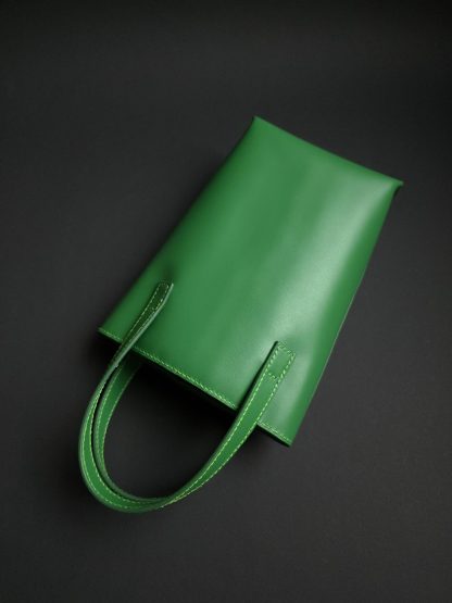 Hand-stitched leather wallet - Image 5