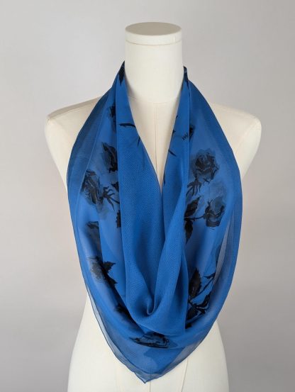 Blue and black rose silk scarf - Image 4