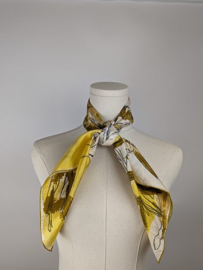 Pastoral style hand-painted silk square scarf - Image 5