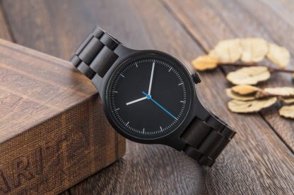 Black dial watch with white and blue hands - Image 2