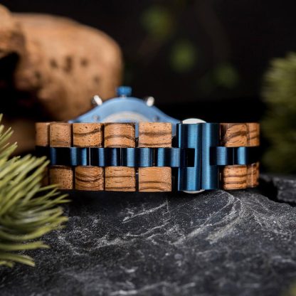 Blue dial with three-eye chronograph function watch - Image 5
