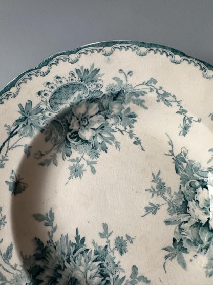 Vintage green floral pattern dinner plate - Image 3
