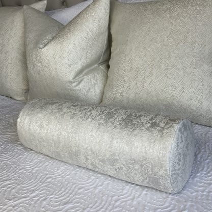 Cylindrical jacquard pillow - Image 6