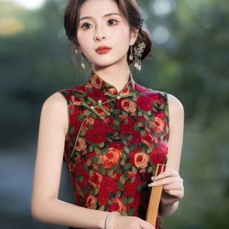 Red floral sleeveless long cheongsam