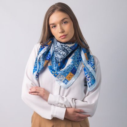 Art print silk scarf - Image 2