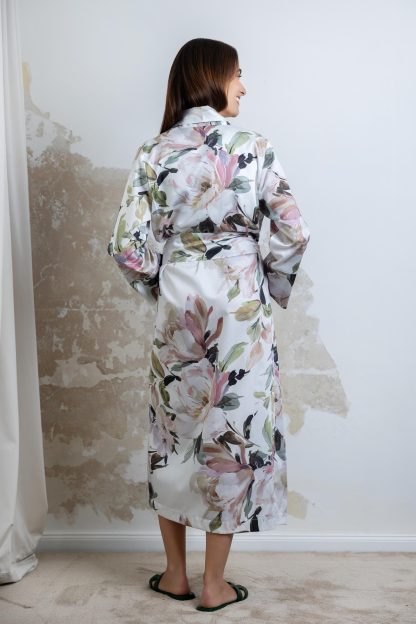 Romantic floral print robe - Image 3