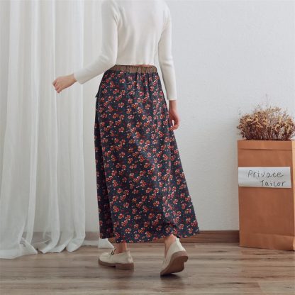 Artistic retro floral skirt - Image 2