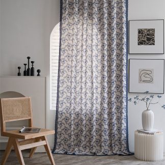Floral blue-edged gauze curtain