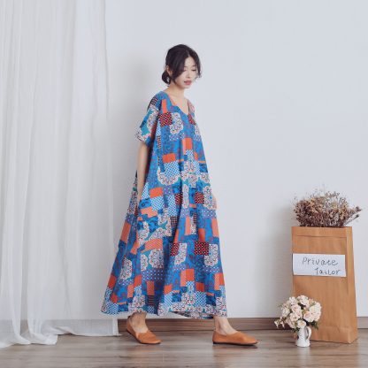 Contrast color stitching V-neck loose dress - Image 2