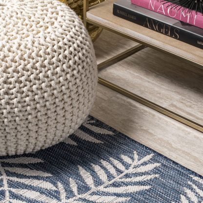 Natural leaf shadows Blue outdoor woven carpet - Image 3